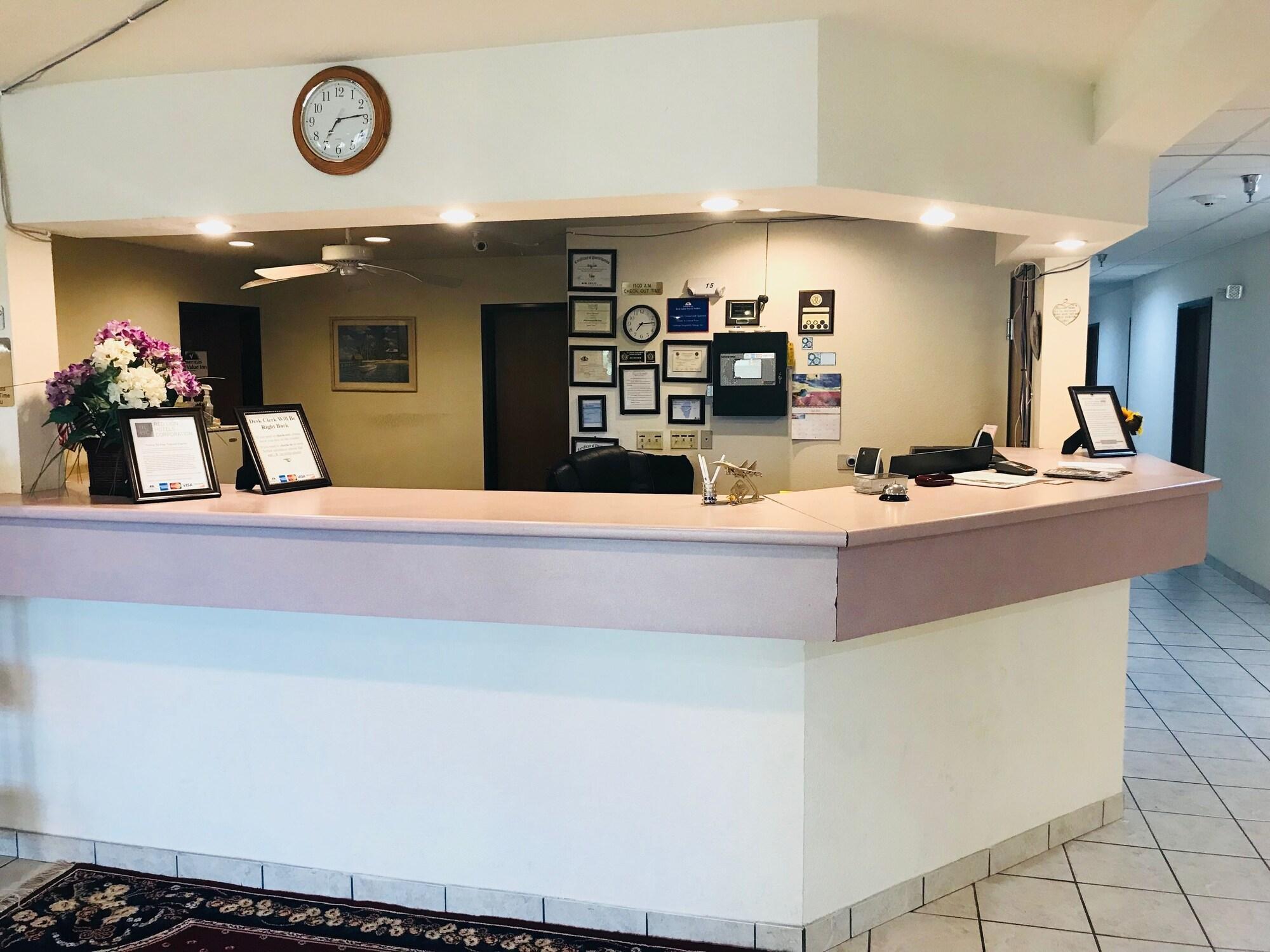 Pinckneyville Inn And Suites Exterior photo